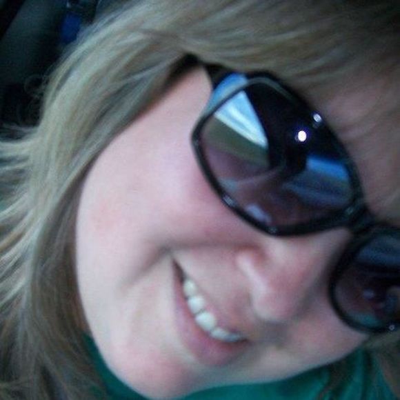 Meet your Posher, Melissa - Picture 1 of 1